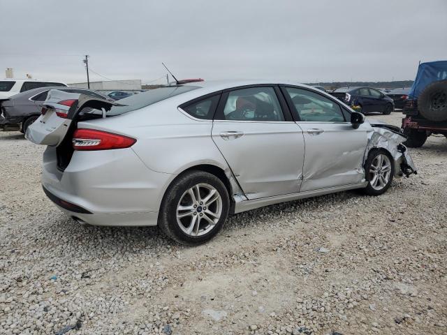 3FA6P0HD0JR175823 - 2018 FORD FUSION SE SILVER photo 3