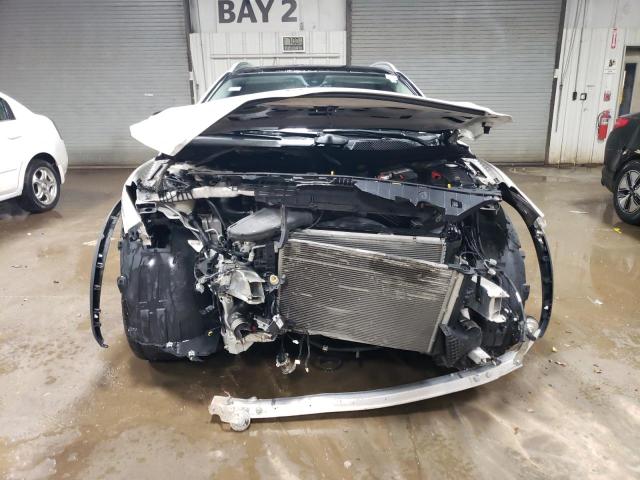 SJKCH5CRXJA053827 - 2018 INFINITI QX30 BASE WHITE photo 5