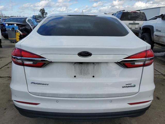 3FA6P0LU5KR178726 - 2019 FORD FUSION SE WHITE photo 6