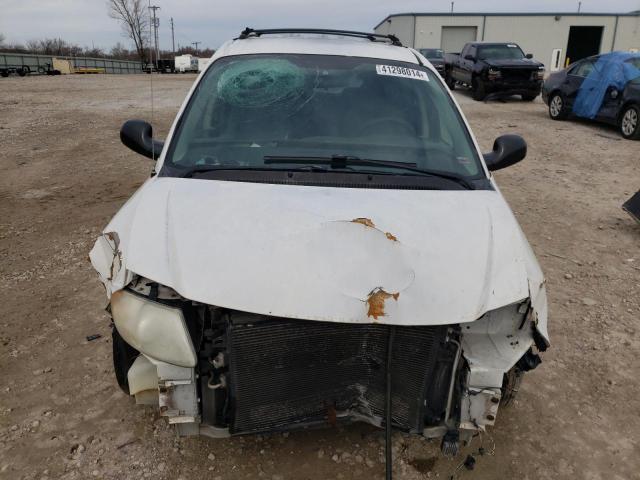 1C4GP45RX5B263844 - 2005 CHRYSLER TOWN & COU 白色 照片 5