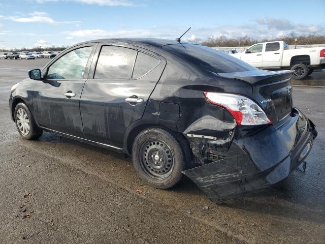 3N1CN7AP4JL813898 - 2018 NISSAN VERSA S BLACK photo 2