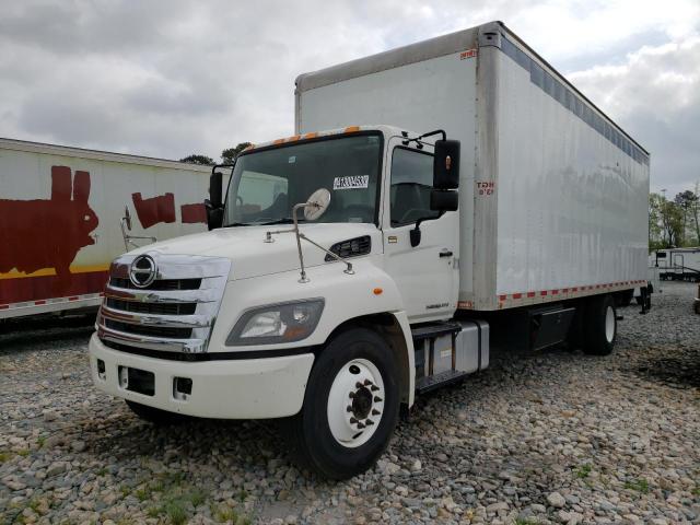 5PVNE8JV4F4S54019 - 2015 HINO 258/268 WHITE photo 1