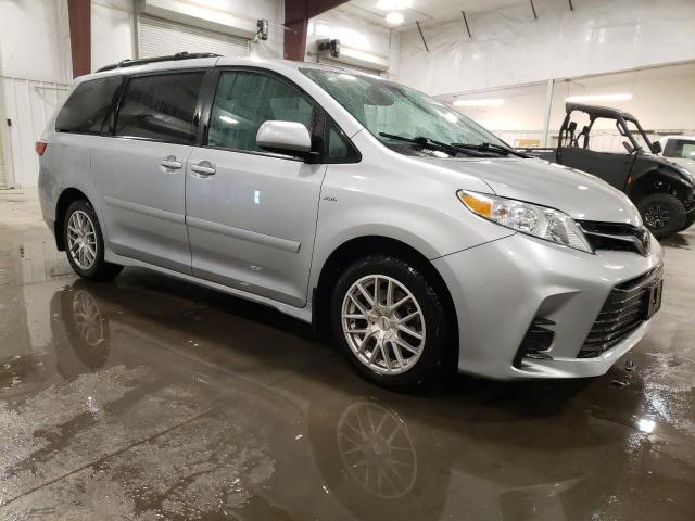 5TDJZ3DC3KS217008 - 2019 TOYOTA SIENNA LE SILVER photo 4