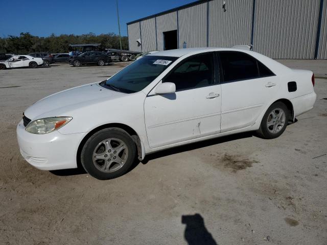 4T1BE32K32U591071 - 2002 TOYOTA CAMRY LE WHITE photo 1
