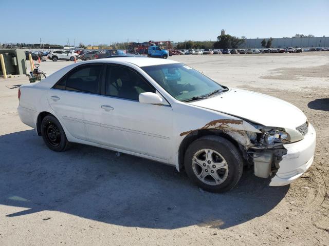 4T1BE32K32U591071 - 2002 TOYOTA CAMRY LE WHITE photo 4