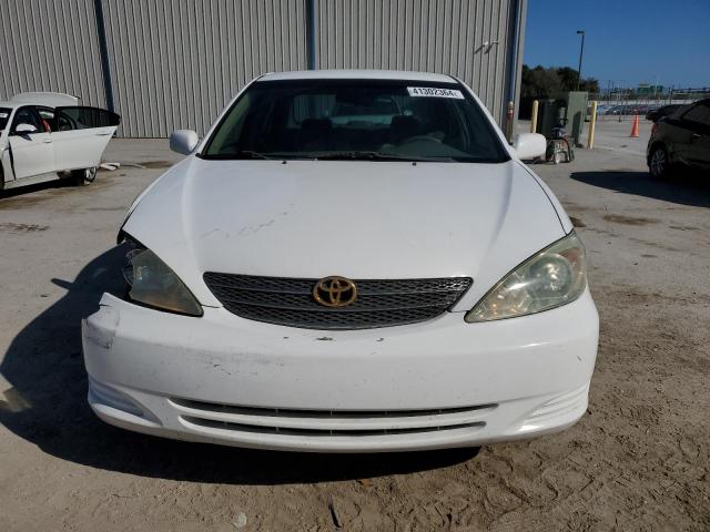 4T1BE32K32U591071 - 2002 TOYOTA CAMRY LE WHITE photo 5