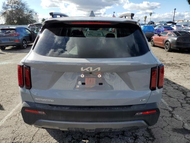 5XYRHDLF6PG251570 - 2023 KIA SORENTO EX GRAY photo 6