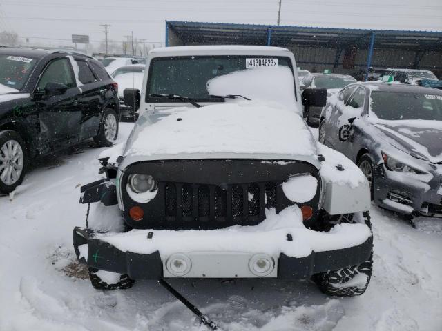 1J4BA5H10AL163631 - 2010 JEEP WRANGLER U SAHARA SILVER photo 5