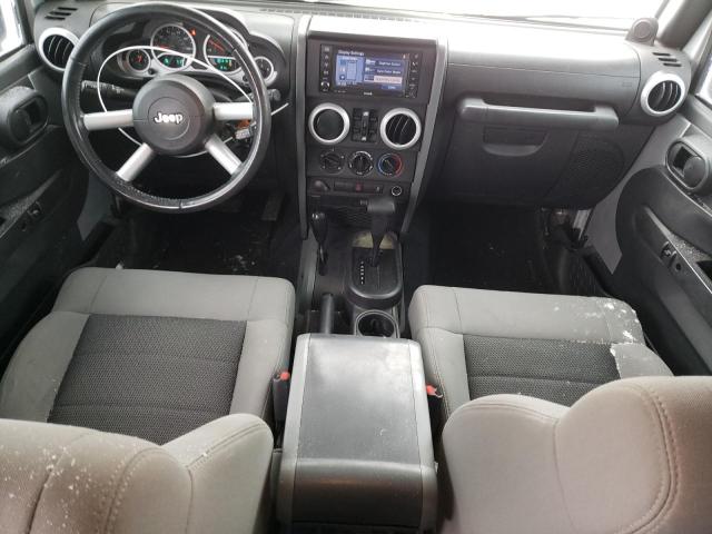 1J4BA5H10AL163631 - 2010 JEEP WRANGLER U SAHARA SILVER photo 8