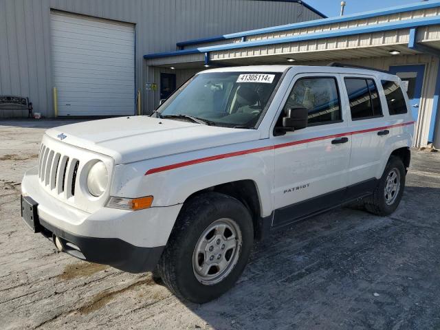 1C4NJPBB0ED925775 - 2014 JEEP PATRIOT SPORT WHITE photo 1