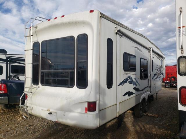 4YDF338255D513444 - 2005 KEYSTONE MONTANA WHITE photo 4