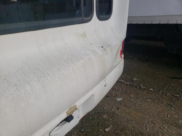 4YDF338255D513444 - 2005 KEYSTONE MONTANA WHITE photo 9