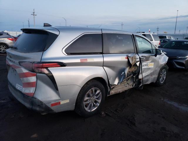 5TDKSKFCXMS035633 - 2021 TOYOTA SIENNA LE SILVER photo 3