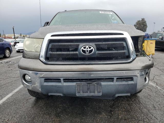 5TFEY5F16AX089755 - 2010 TOYOTA TUNDRA CREWMAX SR5 GRAY photo 5