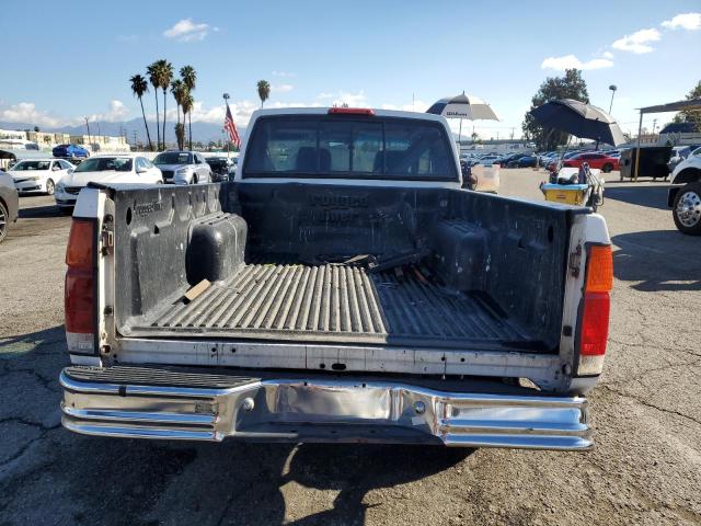 1N6SD16S8SC451882 - 1995 NISSAN TRUCK KING CAB XE WHITE photo 6