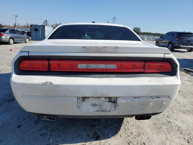 2B3CJ4DG0BH596686 - 2011 DODGE CHALLENGER WHITE photo 6