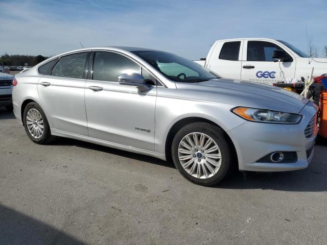 3FA6P0LUXDR188798 - 2013 FORD FUSION SE HYBRID SILVER photo 4