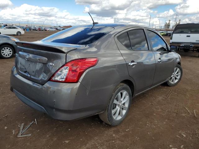 3N1CN7APXFL837792 - 2015 NISSAN VERSA S GRAY photo 3