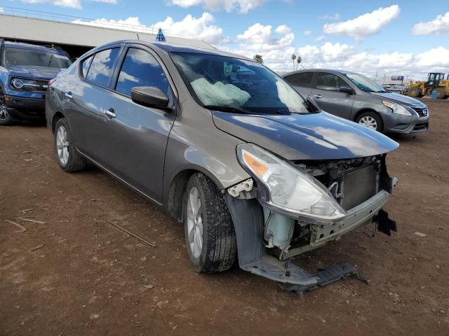 3N1CN7APXFL837792 - 2015 NISSAN VERSA S GRAY photo 4