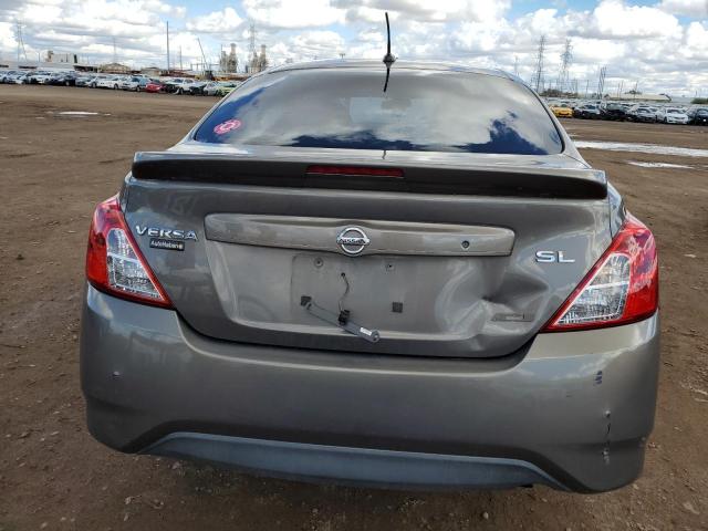 3N1CN7APXFL837792 - 2015 NISSAN VERSA S GRAY photo 6