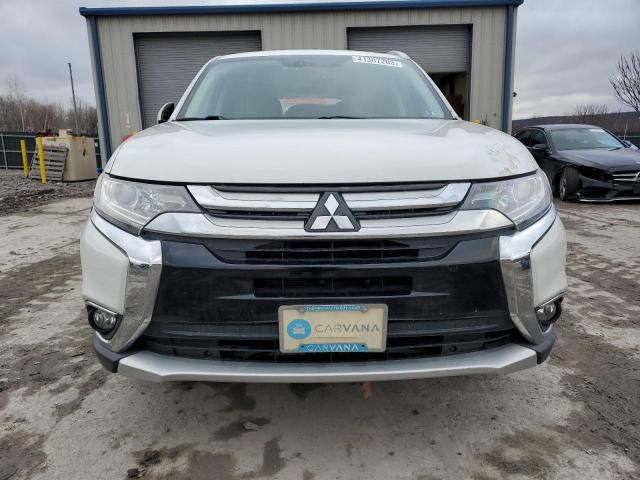 JA4AZ3A38JZ050723 - 2018 MITSUBISHI OUTLANDER SE WHITE photo 5