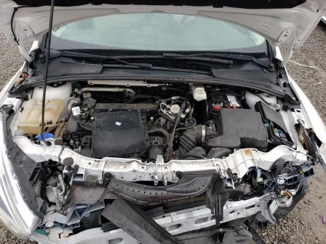 1FADP3J24JL294121 - 2018 FORD FOCUS TITANIUM WHITE photo 11