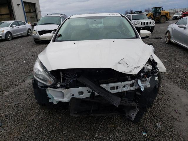 1FADP3J24JL294121 - 2018 FORD FOCUS TITANIUM WHITE photo 5