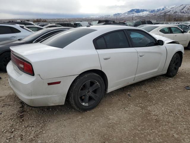 2C3CDXBGXDH558450 - 2013 DODGE CHARGER SE WHITE photo 3