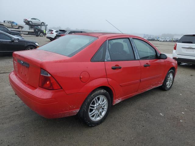 1FAHP34N37W213799 - 2007 FORD FOCUS ZX4 RED photo 3