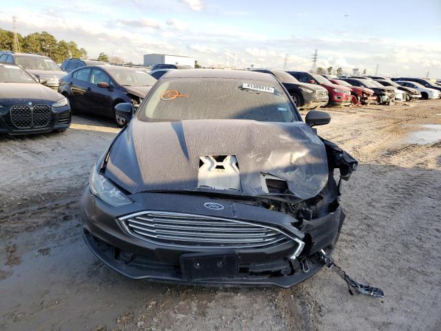 3FA6P0HD9HR124962 - 2017 FORD FUSION SE GRAY photo 5