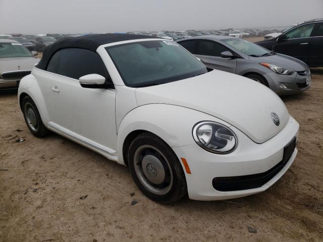 3VW5X7AT8DM803027 - 2013 VOLKSWAGEN BEETLE WHITE photo 4