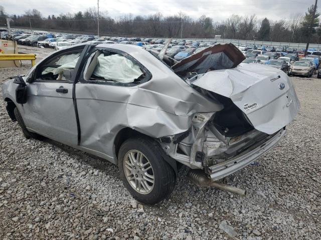 1FAHP32N98W236816 - 2008 FORD FOCUS S/SE SILVER photo 2