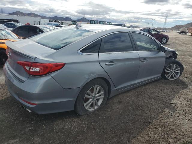 5NPE24AF7HH572918 - 2017 HYUNDAI SONATA SE SILVER photo 3