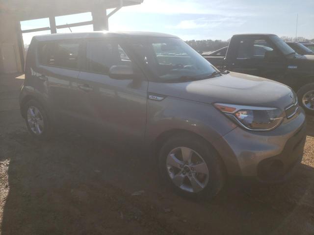 KNDJN2A28J7527603 - 2018 KIA SOUL GRAY photo 4