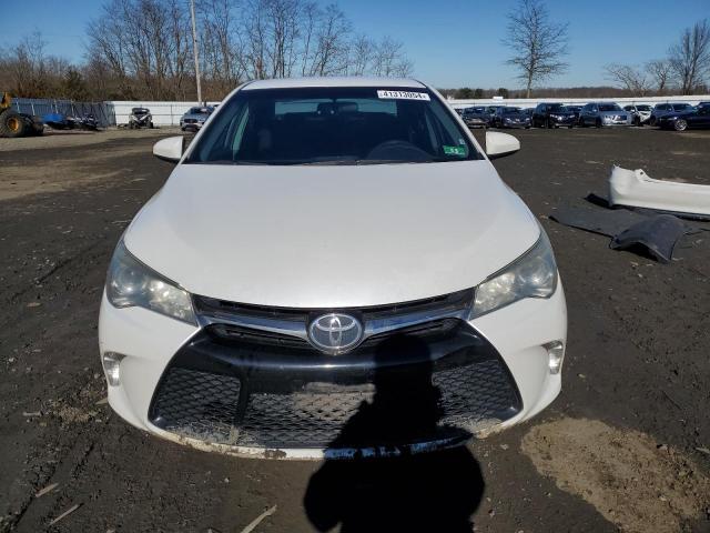 4T1BF1FK5GU233599 - 2016 TOYOTA CAMRY LE WHITE photo 5