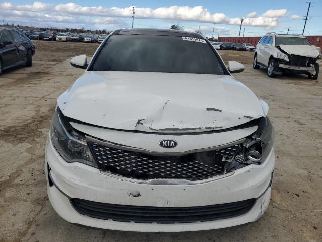 5XXGU4L32HG143042 - 2017 KIA OPTIMA EX WHITE photo 5