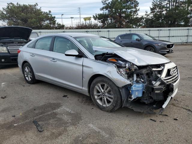 5NPE24AF1GH396480 - 2016 HYUNDAI SONATA SE SILVER photo 4