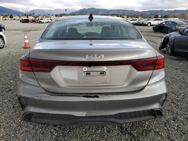 3KPF24AD7PE558751 - 2023 KIA FORTE LX GRAY photo 6