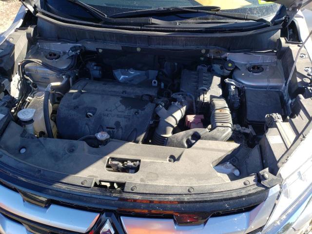 JA4ARUAU5MU017100 - 2021 MITSUBISHI OUTLANDER ES SILVER photo 12