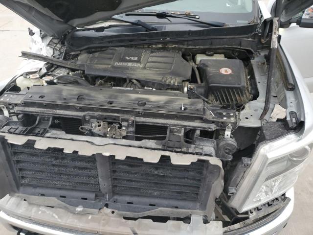 1N6AA1E53HN514366 - 2017 NISSAN TITAN SV SILVER photo 11