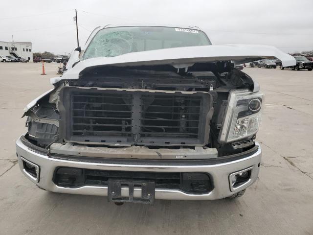 1N6AA1E53HN514366 - 2017 NISSAN TITAN SV SILVER photo 5