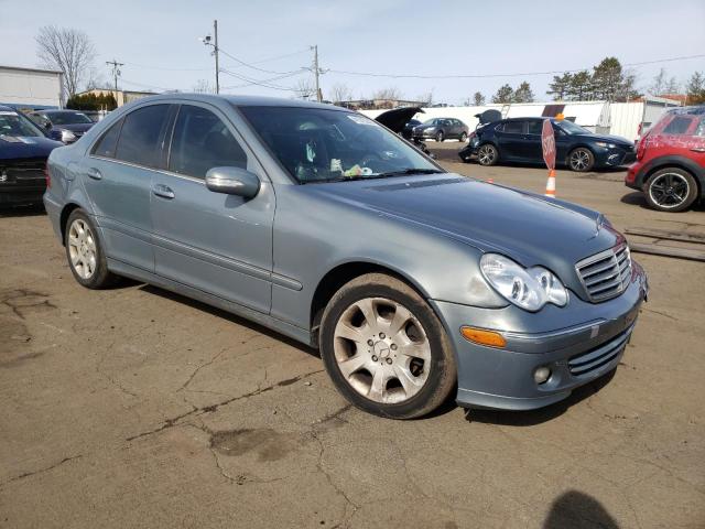 WDBRF81J35F650925 - 2005 MERCEDES-BENZ C 240 4MATIC GRAY photo 4