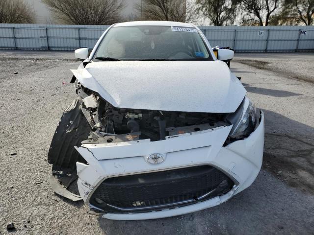 3MYDLBYV0KY506748 - 2019 TOYOTA YARIS L WHITE photo 5