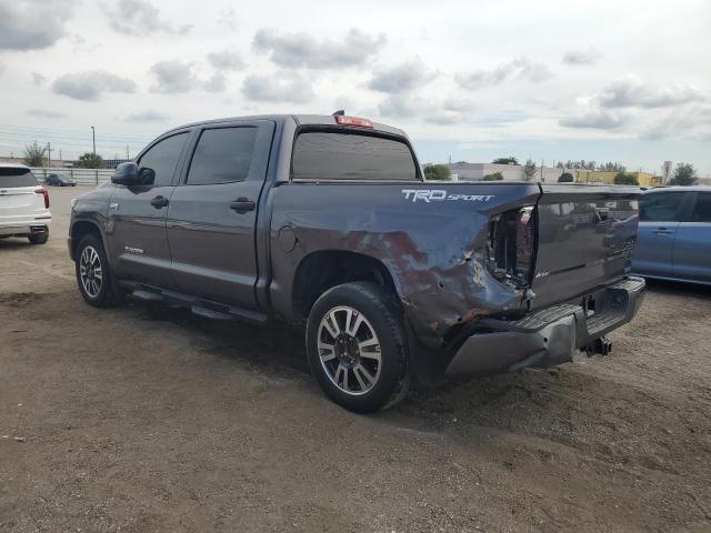 5TFEY5F14MX289263 - 2021 TOYOTA TUNDRA CREWMAX SR5 GRAY photo 2