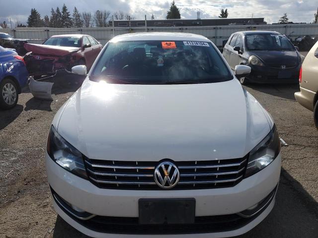 1VWCN7A38DC130173 - 2013 VOLKSWAGEN PASSAT SEL WHITE photo 5