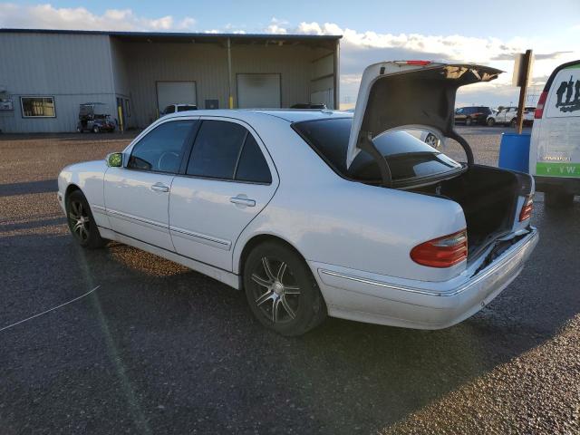 WDBJF65J71B169167 - 2001 MERCEDES-BENZ E 320 WHITE photo 2