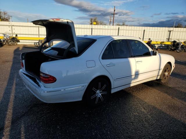 WDBJF65J71B169167 - 2001 MERCEDES-BENZ E 320 WHITE photo 3