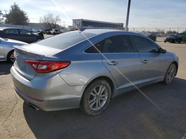 5NPE24AF6FH108595 - 2015 HYUNDAI SONATA SE GRAY photo 3