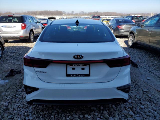 3KPF24AD6LE228884 - 2020 KIA FORTE FE WHITE photo 6