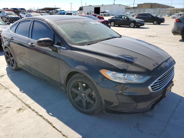 3FA6P0HD1KR113901 - 2019 FORD FUSION SE BLACK photo 4